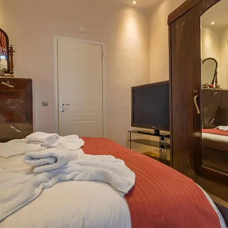 Foni Garitsa Corfu Private Jacuzzi Apartmán Corfu (city)